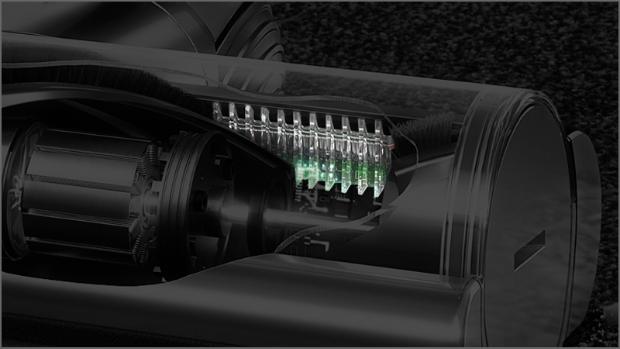 מסרק נגד-הסתבכות מובנה פורם ומסיר אוטומטית שיער מגליל המברשת